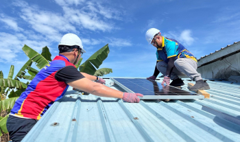 Sukarelawan FTKEE Terlibat Sesi Pemasangan Sistem Tenaga Solar – Kluster Teknologi Mendokong SDG