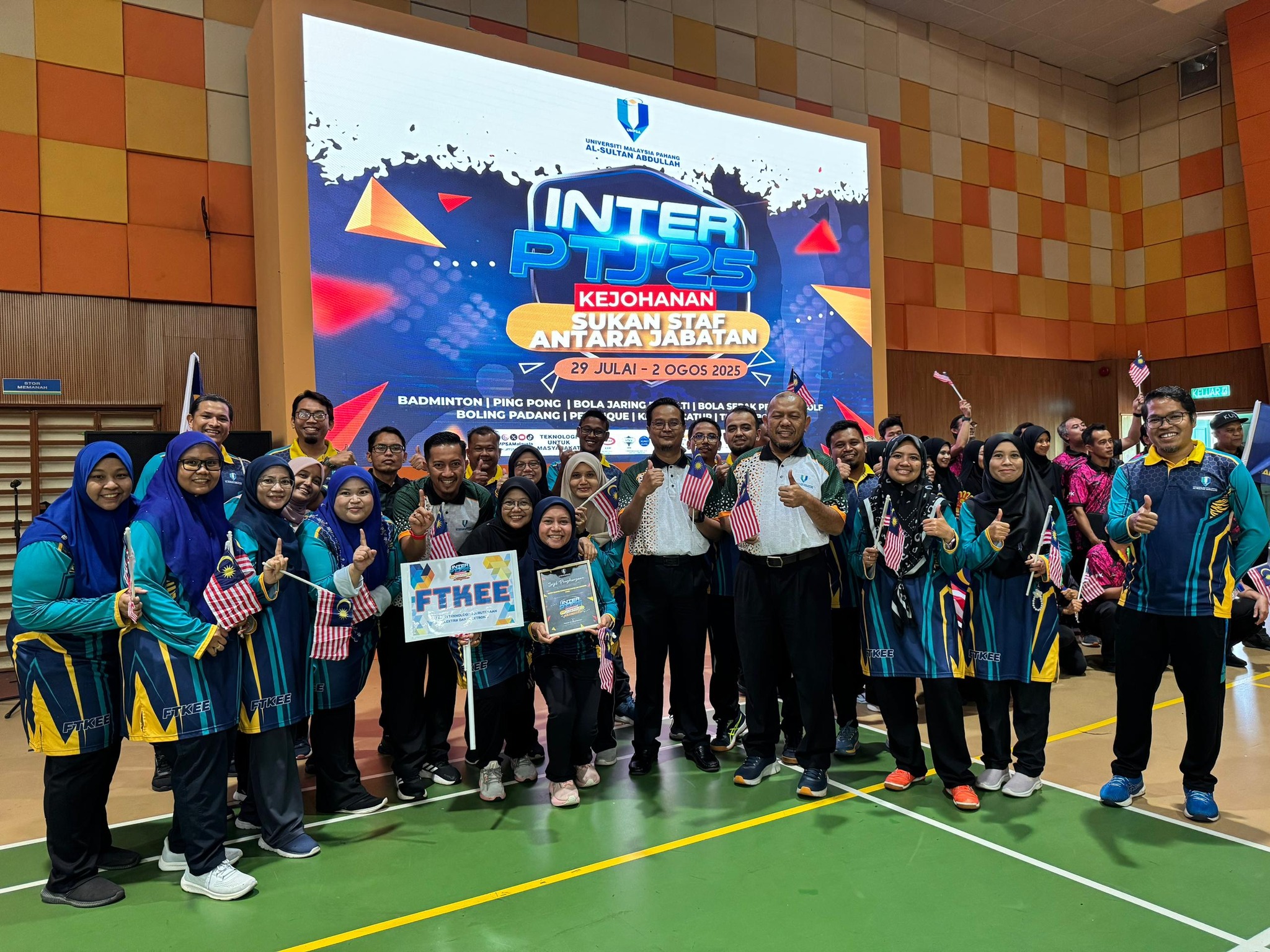 Atlet FTKEE Sertai Kejohanan Sukan Staf antara Jabatan (Inter PTJ'25)