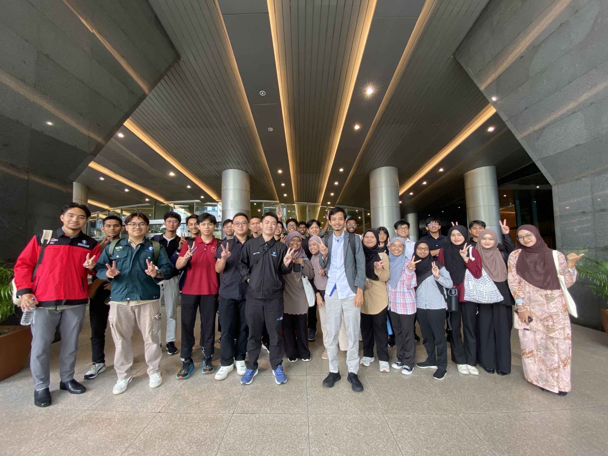FTKEE UMPSA Students Participate in Malaysia Semiconductor Recruitment Day (MSRD) 2025