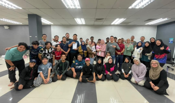 Behind the Cultural Stage: The Touch of Technology and Alumni Sharing